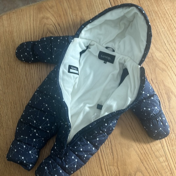 Fleece lined one piece snowsuit - Picture 2 of 2